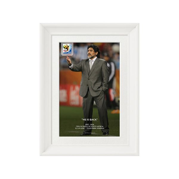 صورة مارادونا كمدير فني 2010