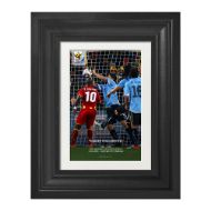 صورة لمسة يد سواريز ضد غانا 2010