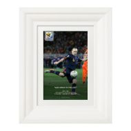 صورة هدف إنيستا ضد هولندا 2010 (1)