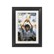 صورة مارادونا يرفع كأس العالم 1986