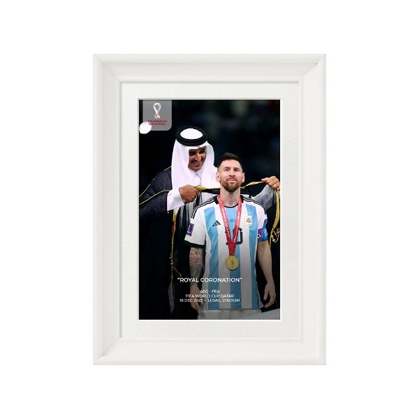 صورة ميسي يرتدي البشت 2022