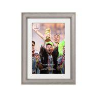 صورة ميسي يرفع كأس العالم 2022