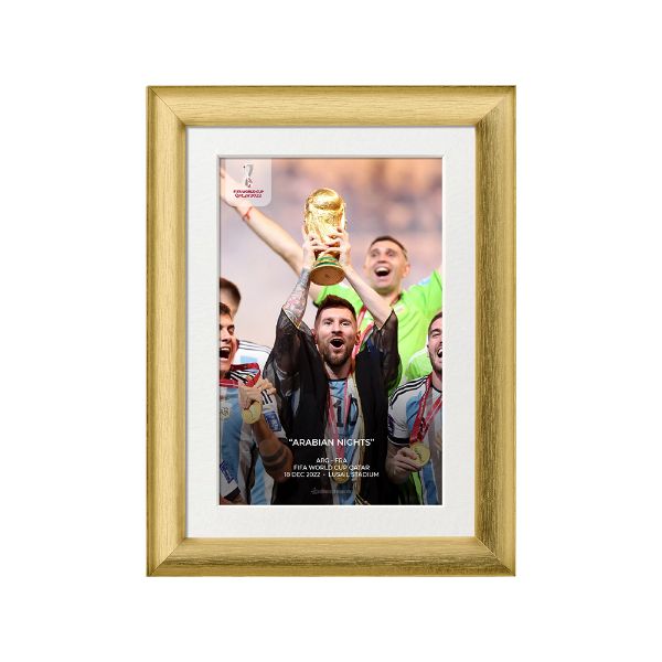 صورة ميسي يرفع كأس العالم 2022