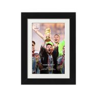 صورة ميسي يرفع كأس العالم 2022