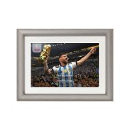 صورة ميسي يرفع كأس العالم 2022 (2)