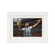 صورة ميسي يرفع كأس العالم 2022 (2)