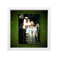 صورة ميسي يرتدي البشت 2022 - عشبية مضيئة