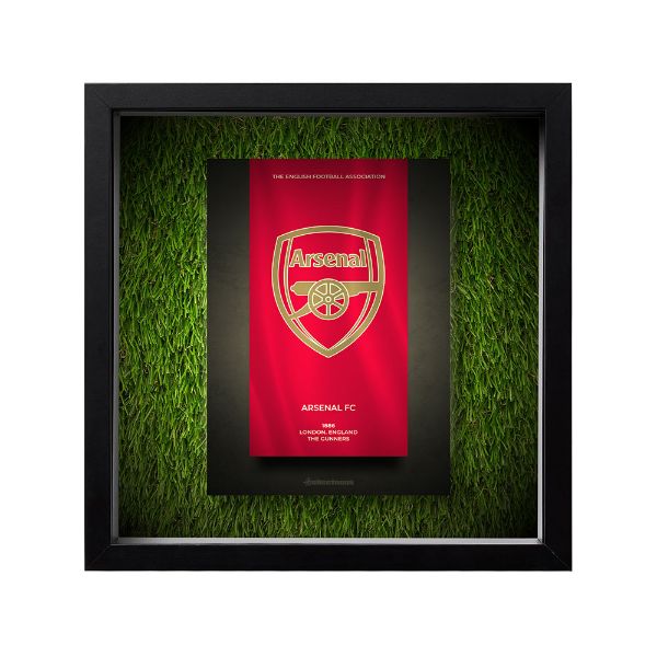 صورة شعار أرسنال - خلفية سوداء - عشبية مضيئة