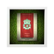 صورة شعار ليفربول - خلفية بيضاء - عشبية مضيئة