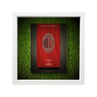 صورة شعار ميلان - خلفية سوداء - عشبية مضيئة