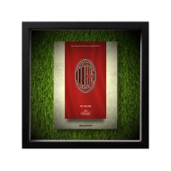 صورة شعار ميلان - خلفية بيضاء - عشبية مضيئة