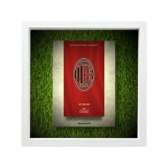 صورة شعار ميلان - خلفية بيضاء - عشبية مضيئة