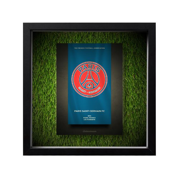 صورة شعار باريس سان جيرمان - خلفية سوداء - عشبية مضيئة